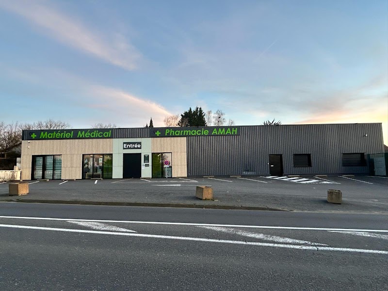 CUBESANTÉ® - Lussac-Les-Chateaux 86 I Médecine générale I Gynécologie I Cardiologie I Pédiatrie I Psychiatrie I Pneumologie