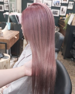 Van’s Studio photo 3