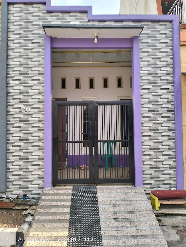 RUMAH KONTRAKAN TAHUNAN