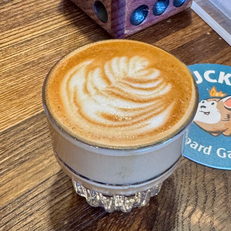 Plucky's Cafe photo 3