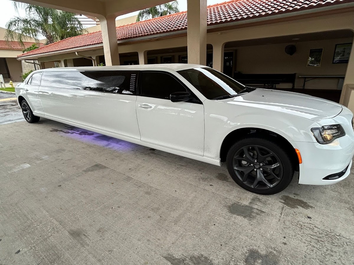MiamiCoach Worldwide - Luxury Miami Limo Service: Google Places image 5