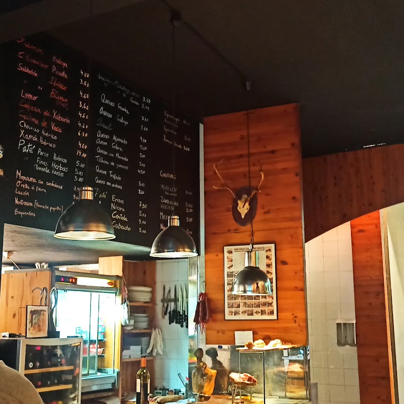 Bodega Os Arcos photo 3