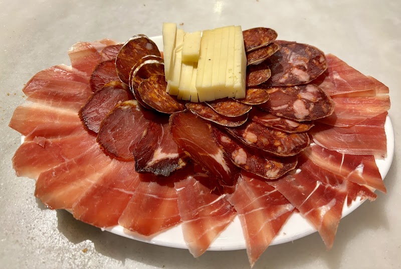 Bodega Os Arcos photo 5