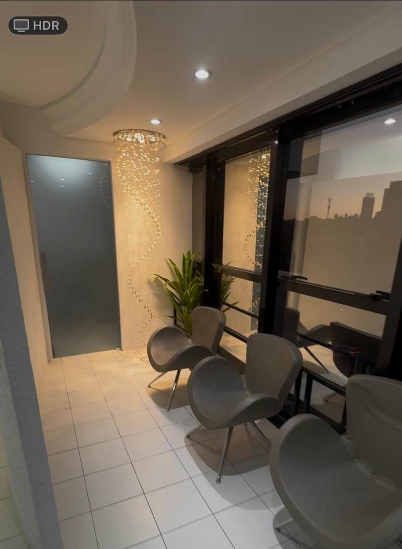 Dentista Dra Katia Lourenço I Dentista de Emergência em Curitiba