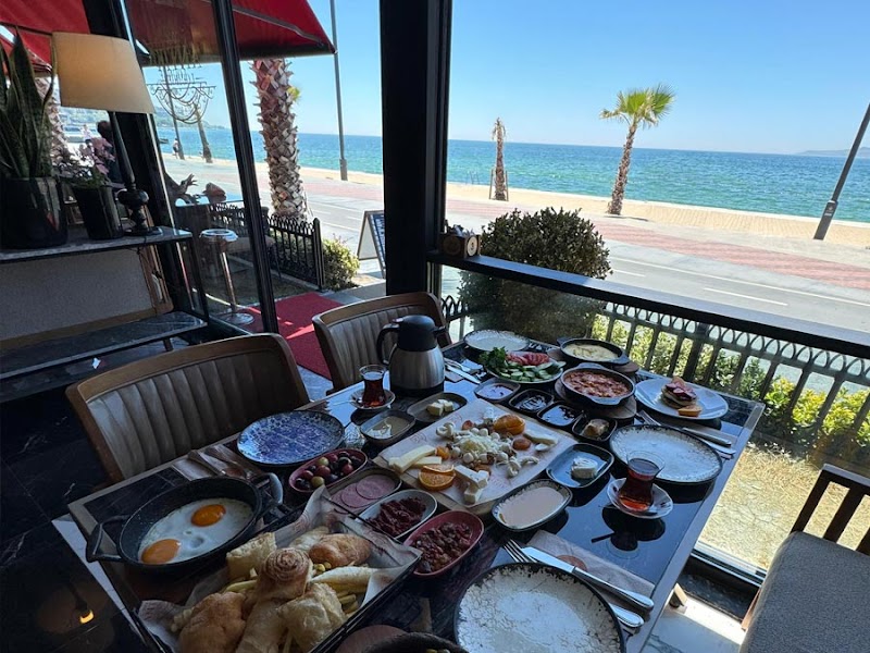 Antik Lounge - Beylikdüzü Restoran