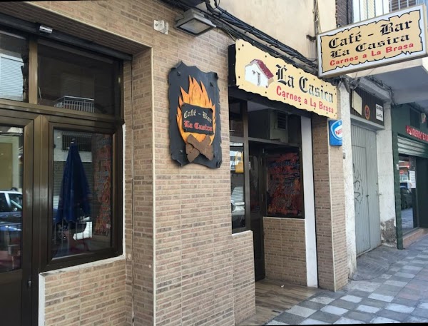 Bar La Chica y Pub PIPPER´S