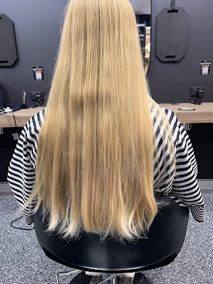 Haircorp Urangan photo 2