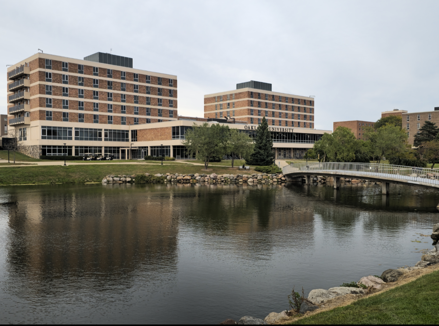 オークランド大学（Oakland University）（Rochester Hills、ミシガン州）