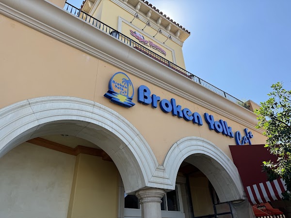 Broken Yolk Cafe