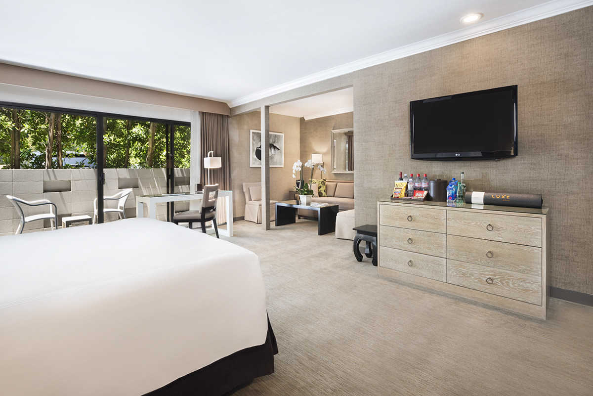 Luxe Sunset Boulevard Hotel, dog-friendly hotel, photo 5