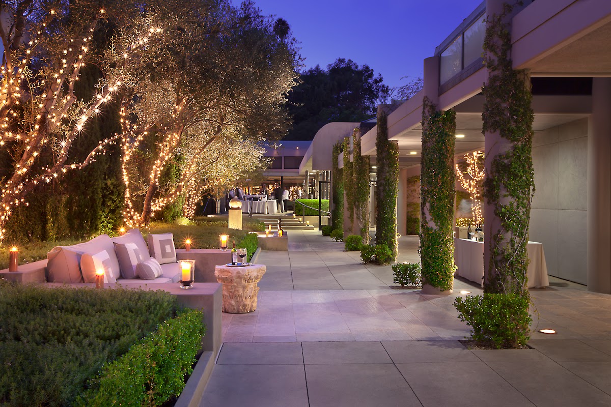 Luxe Sunset Boulevard Hotel, dog-friendly hotel in Los Angeles