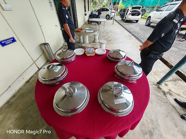 Restoran Asam Pedas - Photo 1