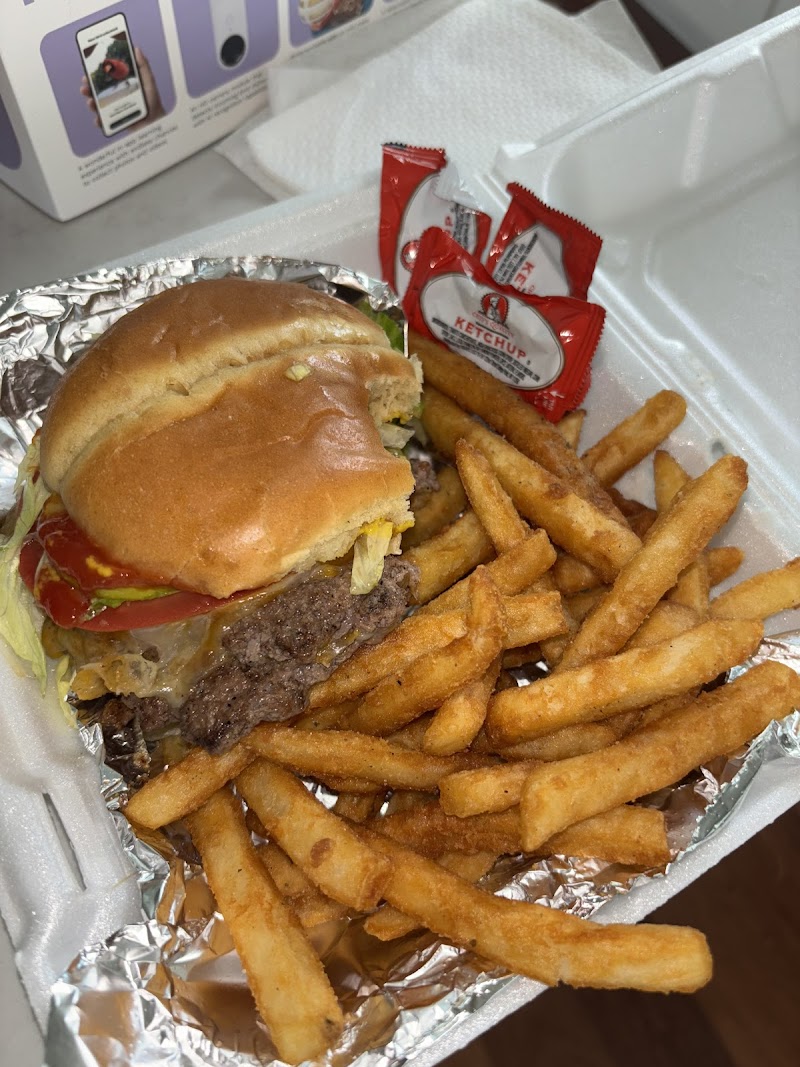 Da HotBox Burgers & Brats LLC photo 4