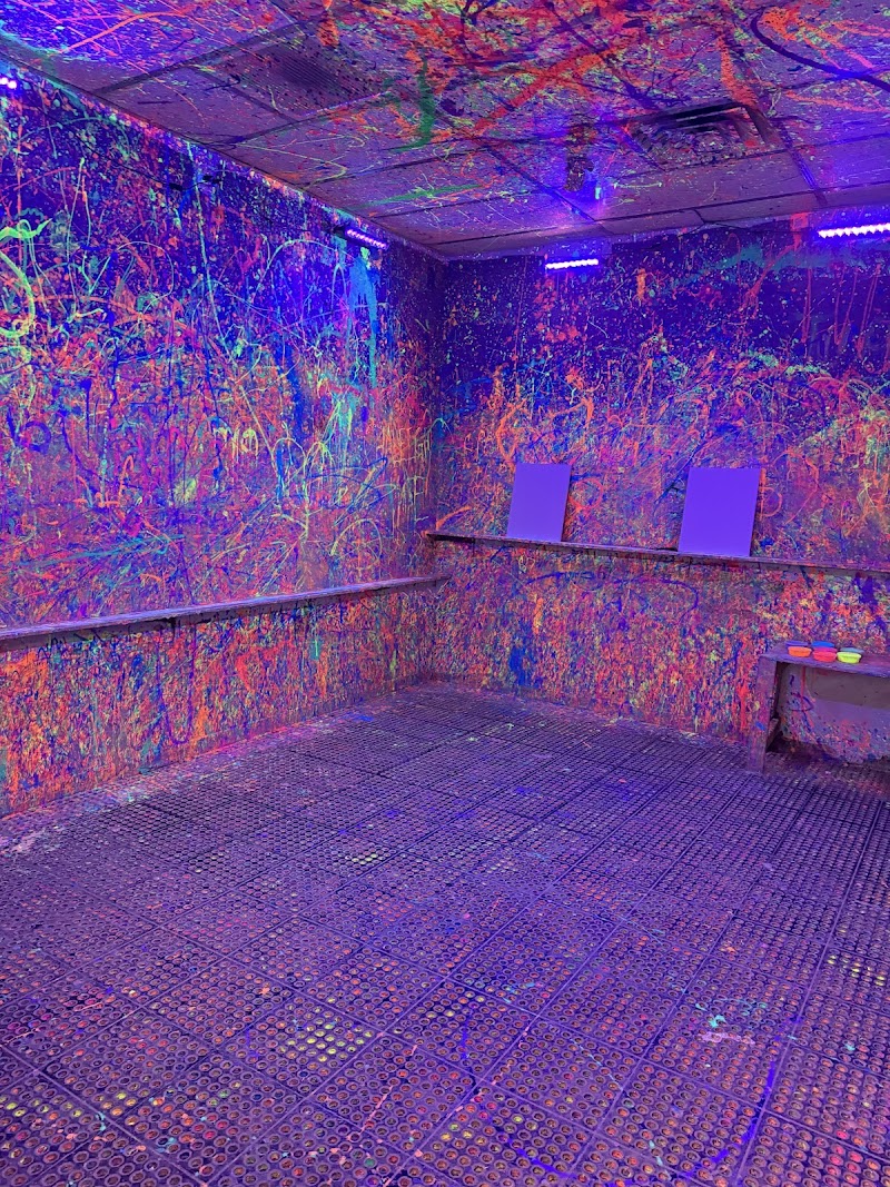 iSmash Tampa — interior