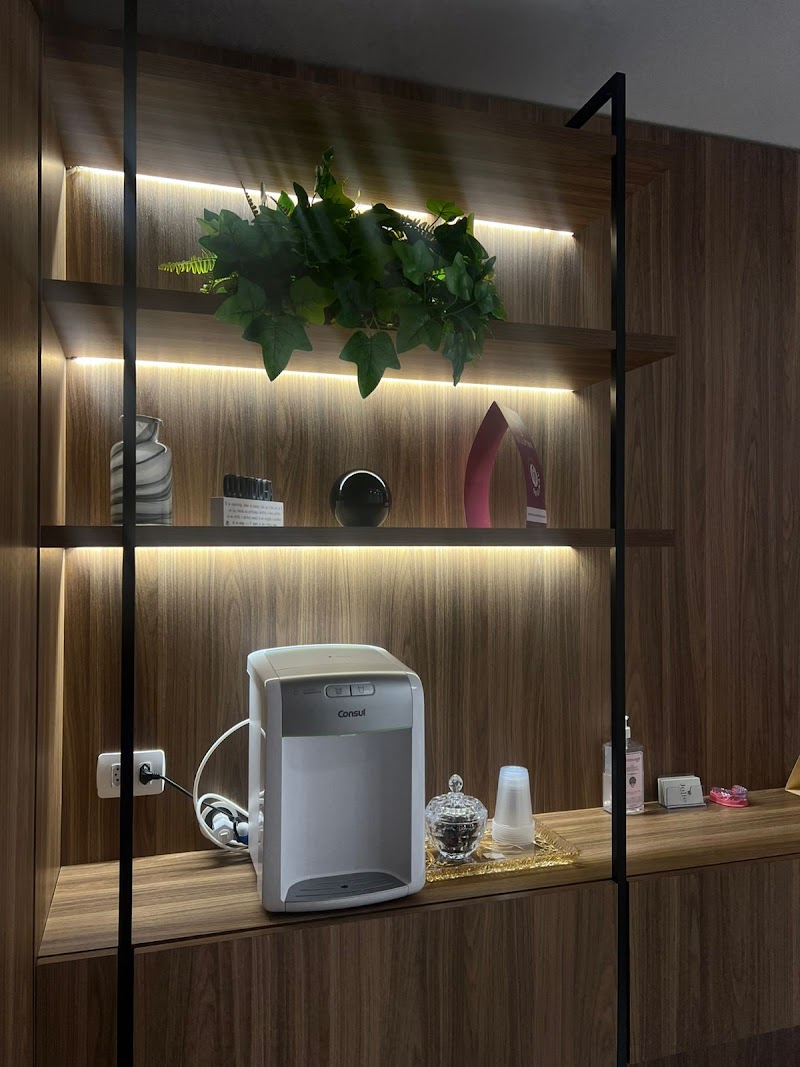 Dra. Sophia Goulart - Odontologia e Harmonização Facial - foto 3