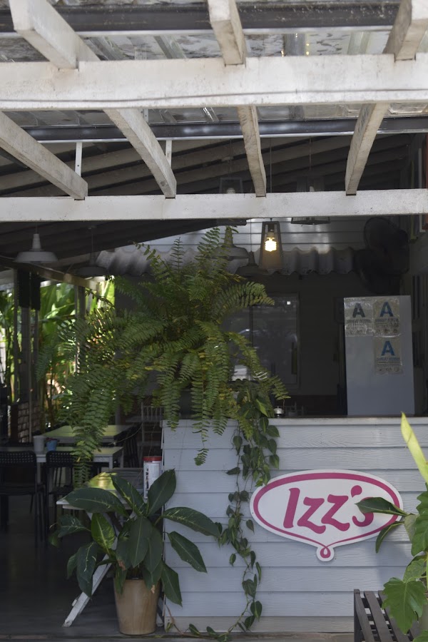 Izz's Garden Cafe - Photo 1