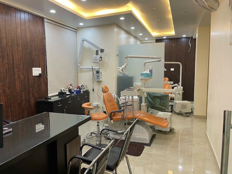SHRI BALAJI DENTAL AND COSMETIC CLINIC | Dental Clinic | Dental Implant | Dentist Chitrakoot clinic