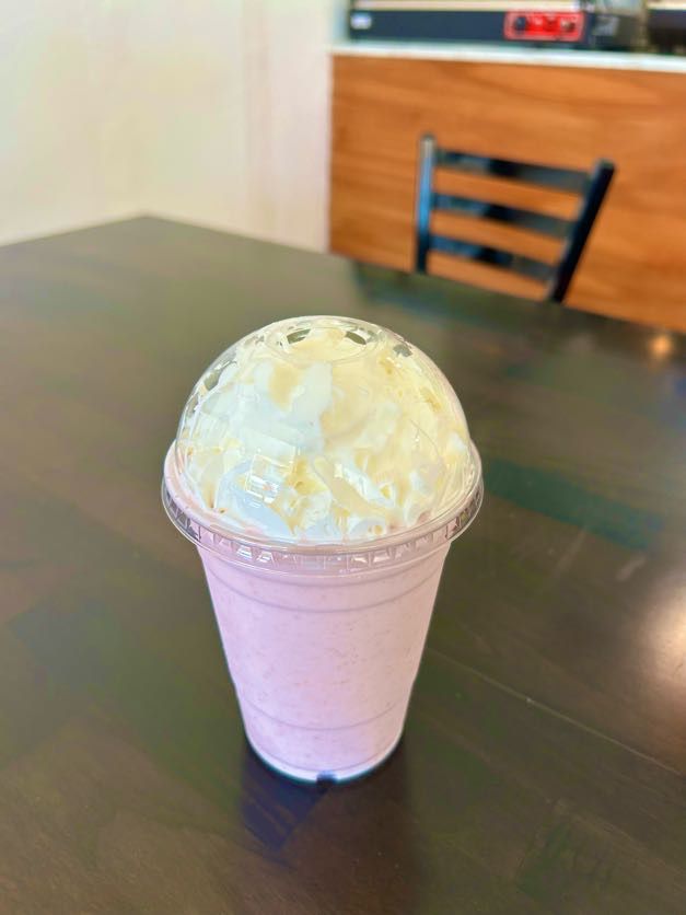 L&E Café & More photo 3