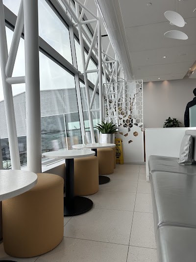 Desjardins Odyssey Lounge (International) — Google photo 5
