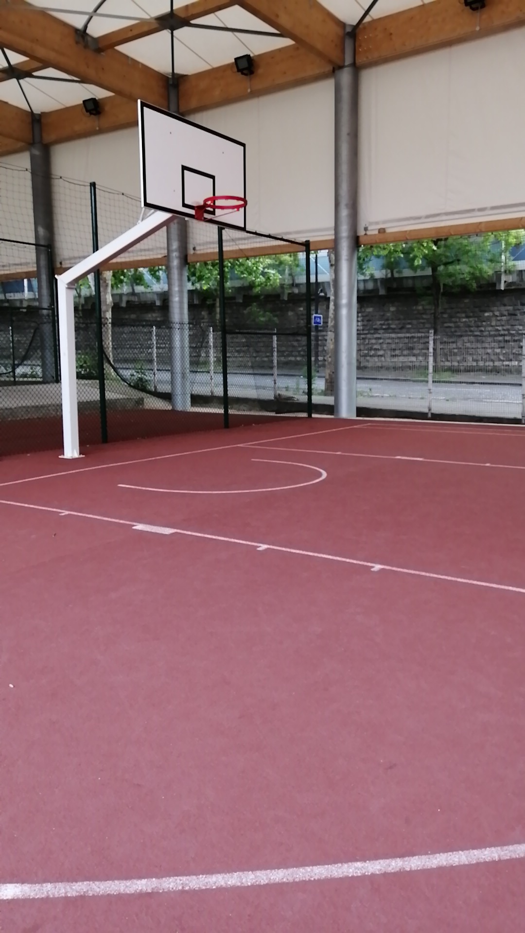 Gymnase Chaumont, vue extérieure