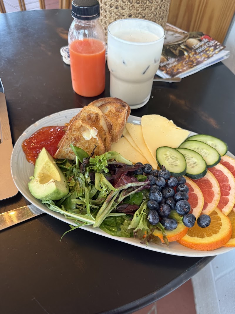 The Amsterdam Local photo 3