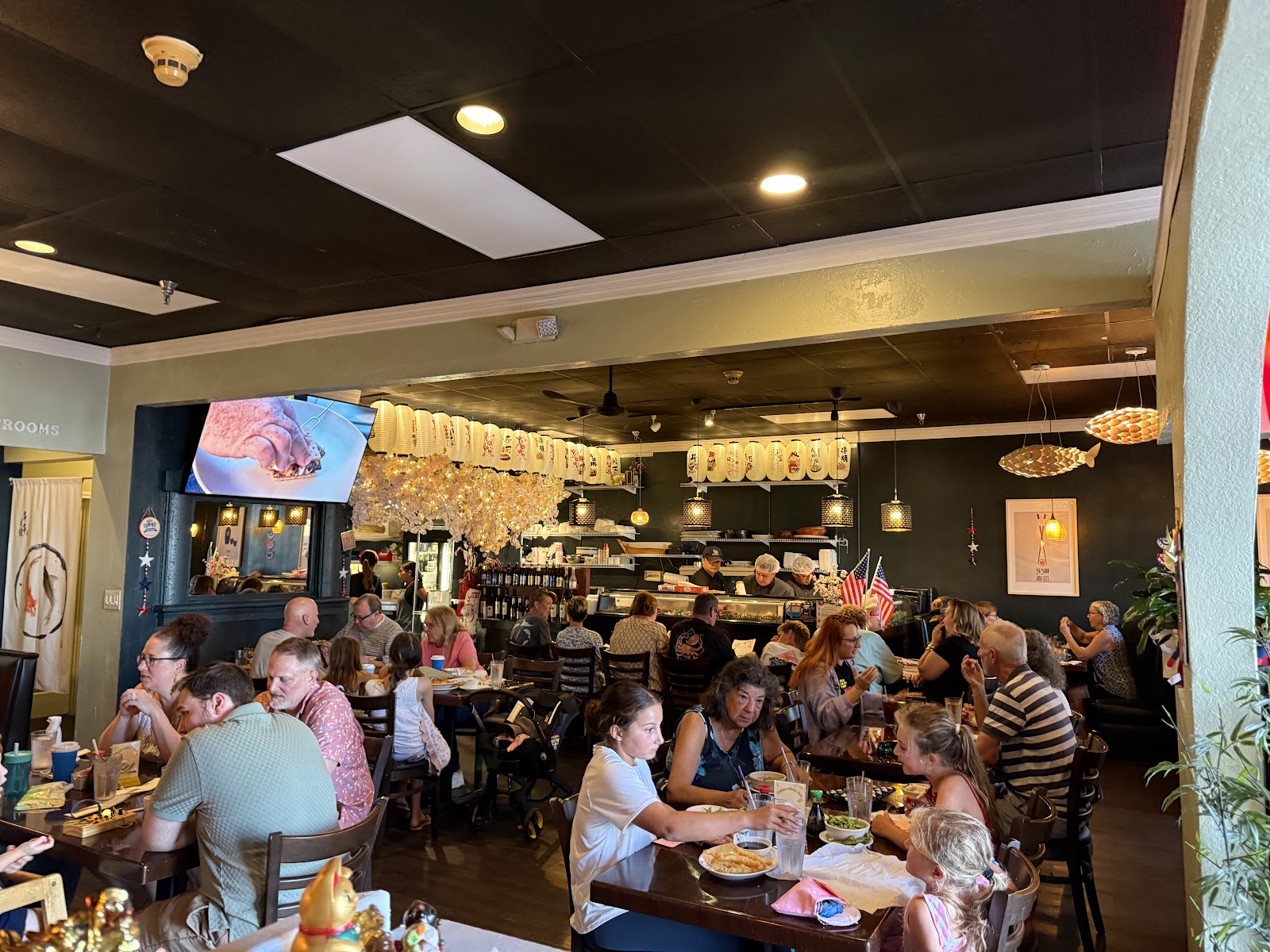 Hideko Sushi & Thai