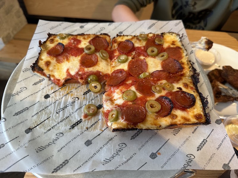 Crispelli's Bakery & Pizzeria - West Bloomfield photo 4