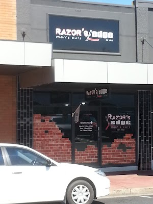 Razor's Edge Mens Cut photo 3