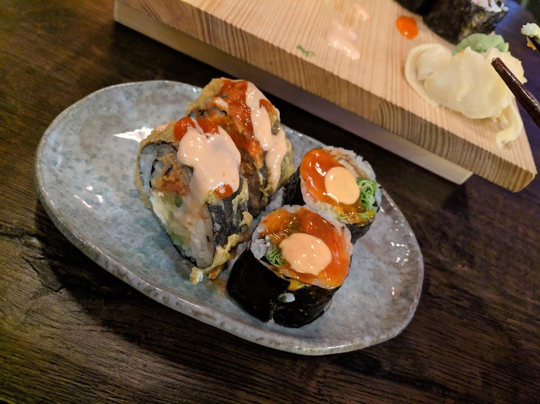 Fuji Sushi Upper King photo 4