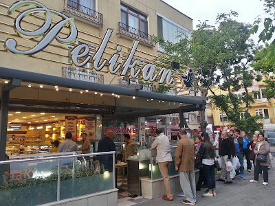 Pelikan Pastanesi - Kafe