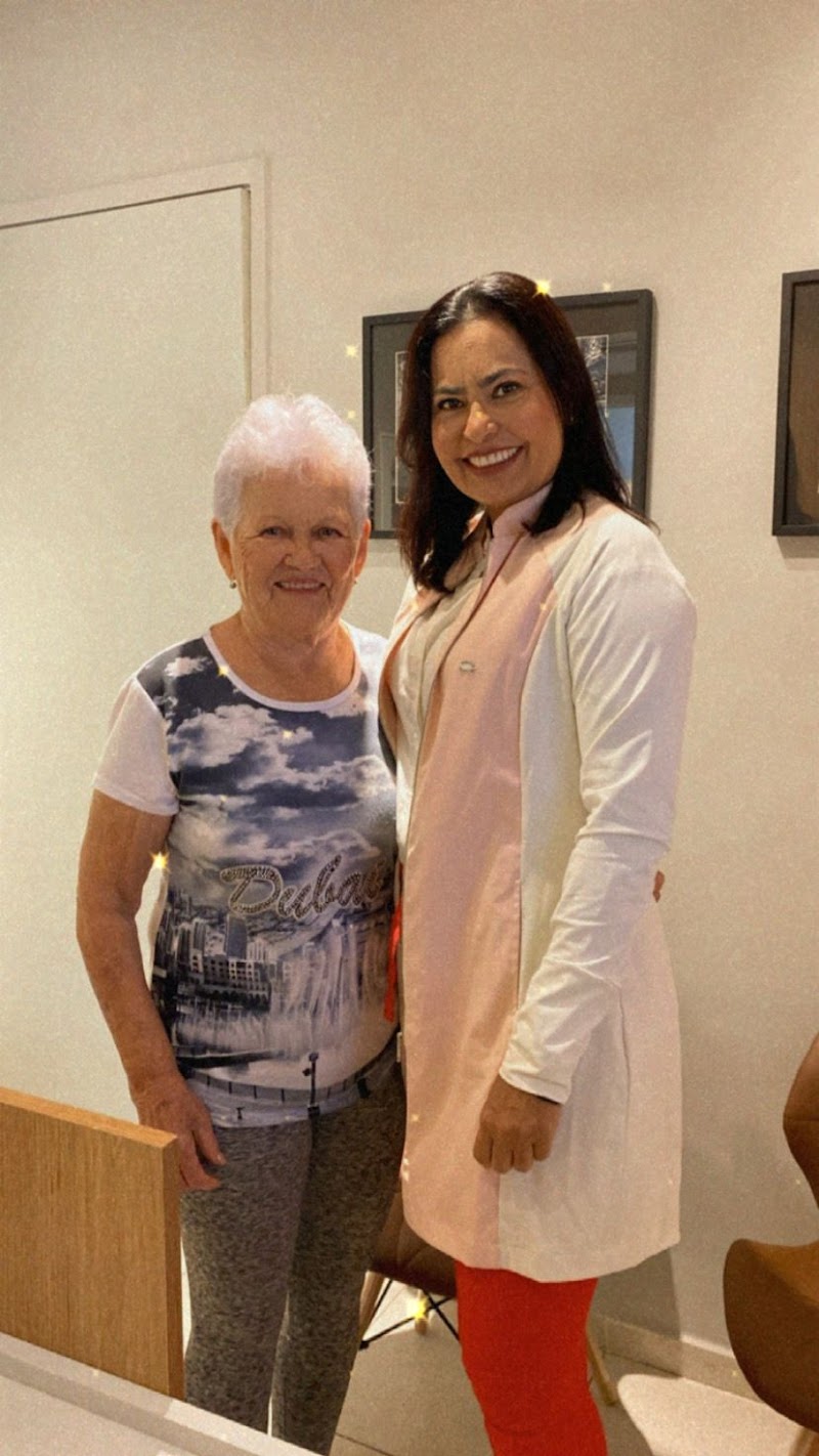 Implante e Prótese Dentária/ Dra Xênia Roberta - foto 5