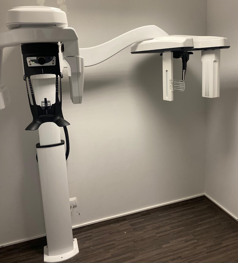 Clínica Dental López y Calviño photo 3