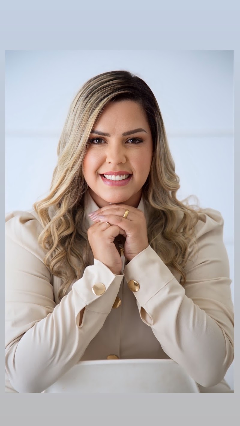 Dra Karina Magalhães