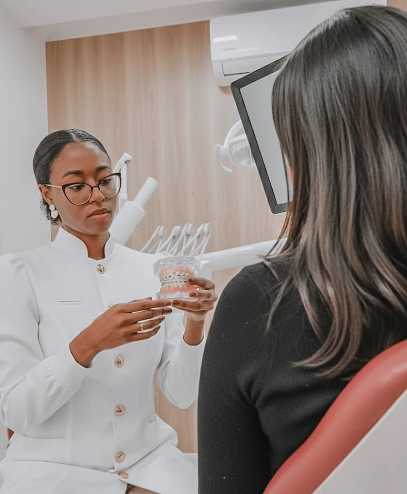 Dra. Samara Nóbrega | Dentista Bela Vista | São Paulo - foto 1