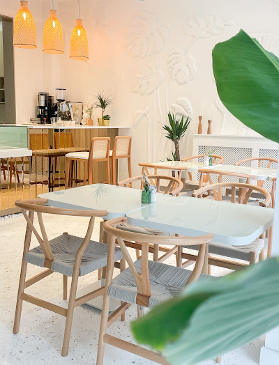 Leni Artisan Cafe - Kafe