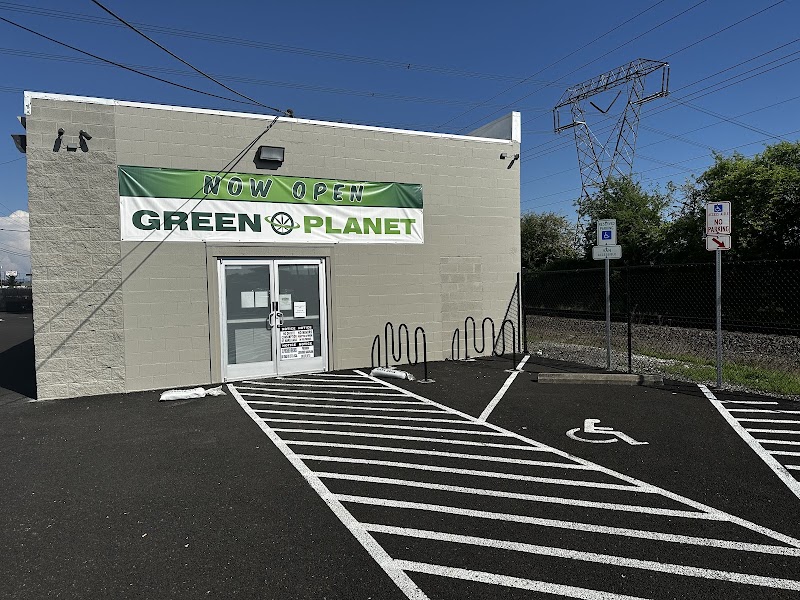 Video tour of The Green Planet - Aloha retail environment