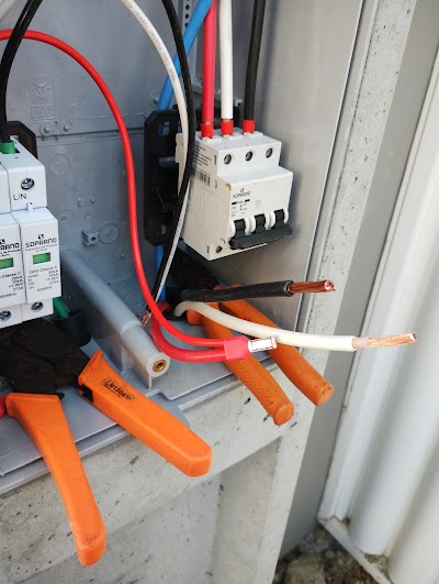 Foto de MN soluções elétricas - eletricista - Joinville - instalações - industrial - projeto elétrico - infraestrutura.