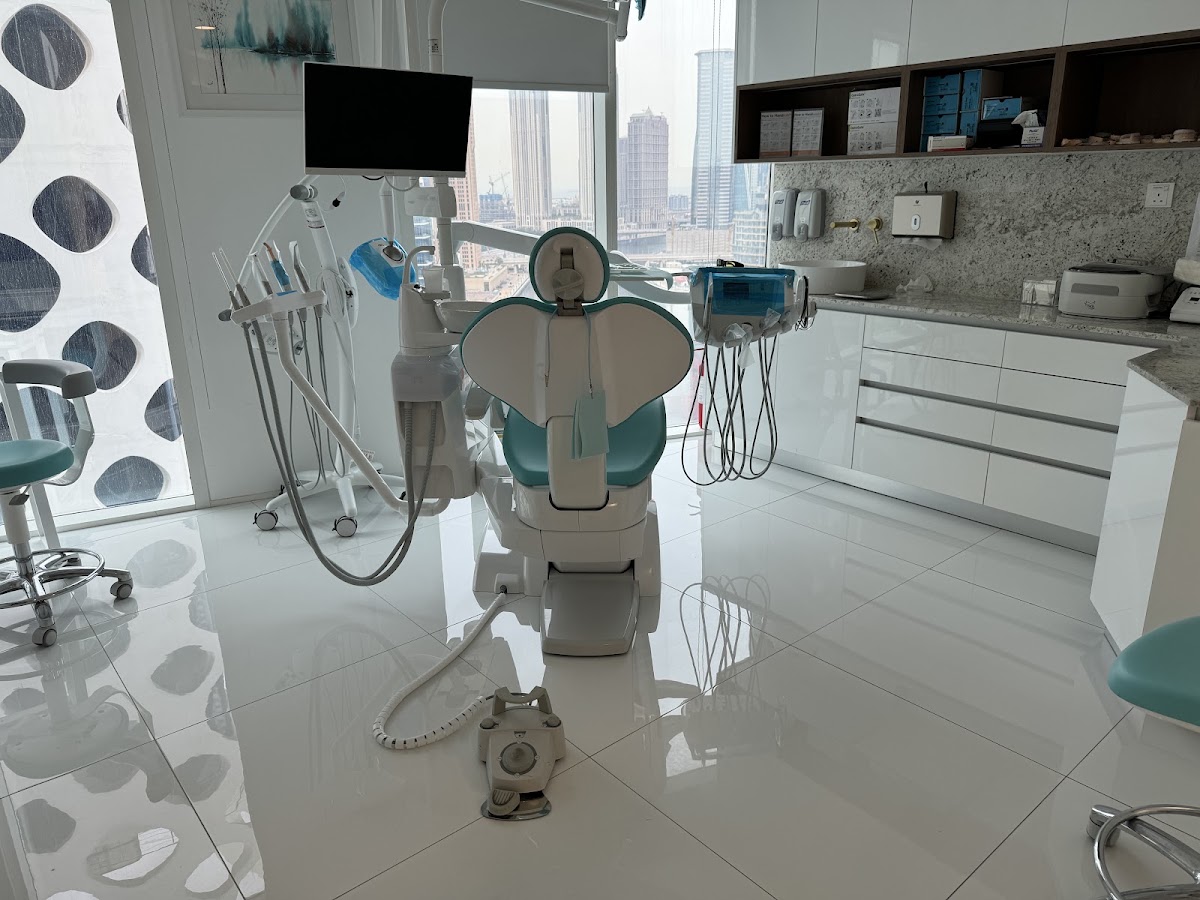 EDEN Dental Clinic | Hollywood Smile