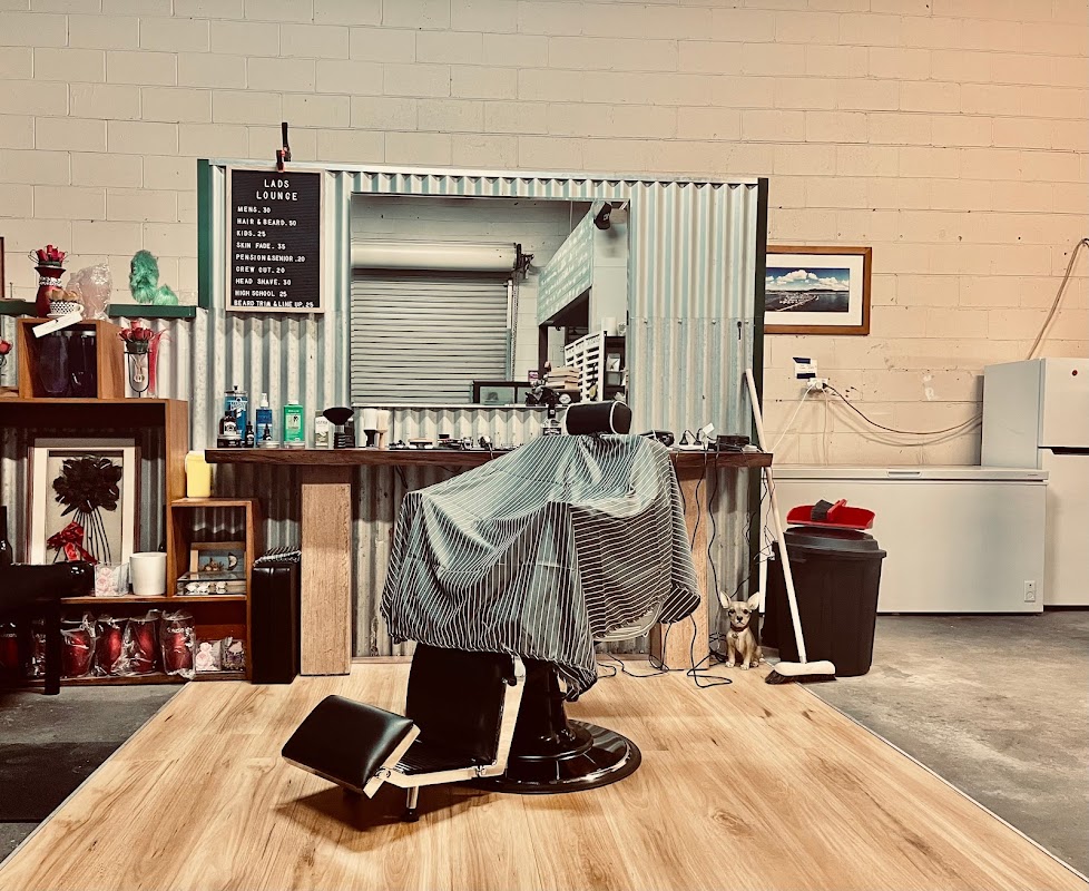 Lads lounge barber photo 1
