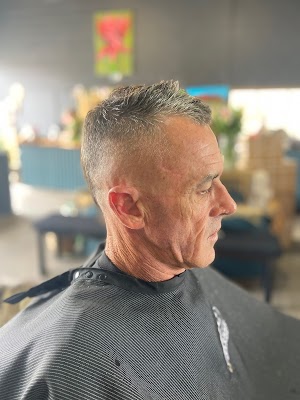 Lads lounge barber photo 3