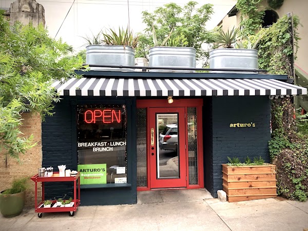 Arturo’s Underground Cafe