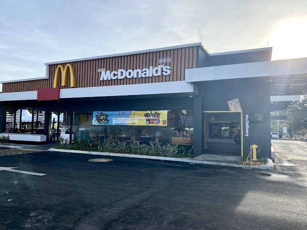McDonald’s Pantai Batu Buruk DT - Photo 1
