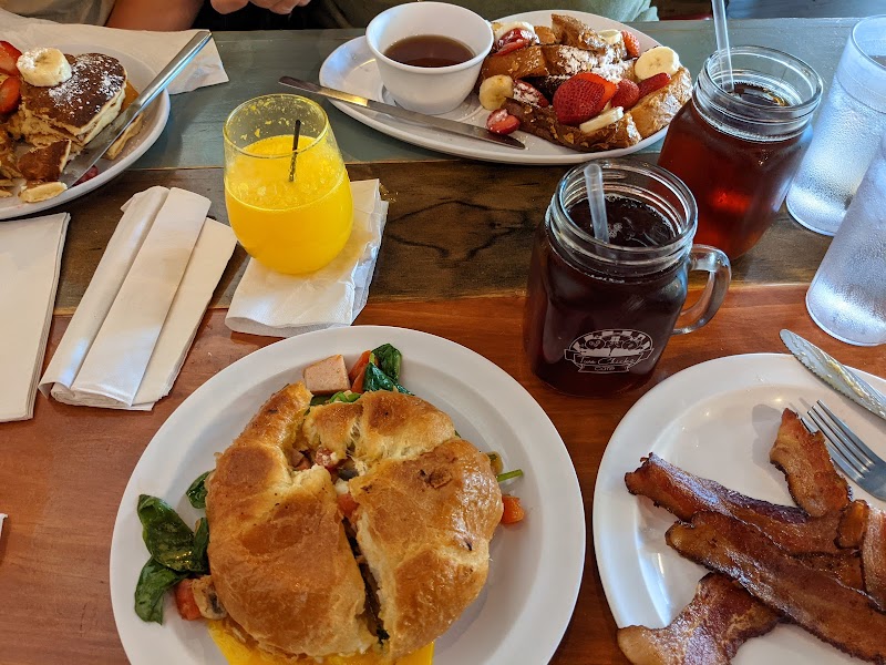 Two Chicks Cafe photo 2