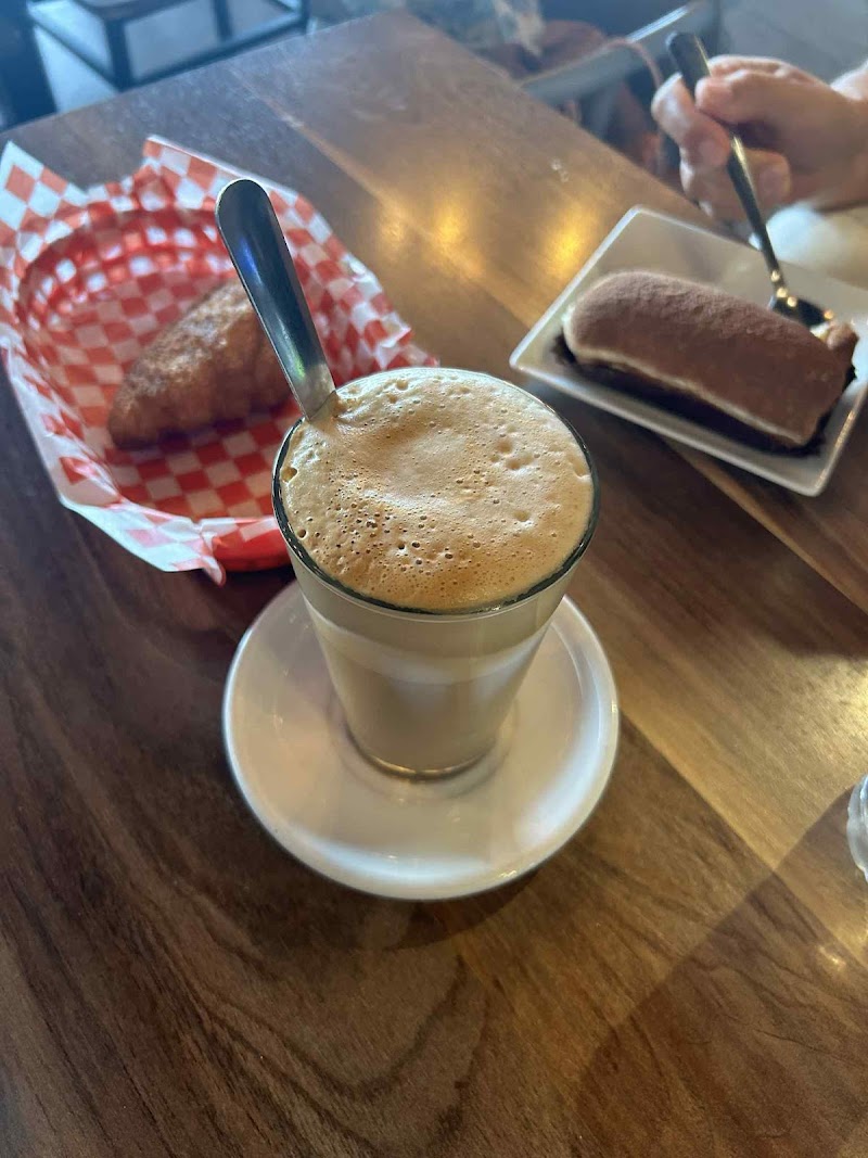 Cafe Milano Laval photo 3