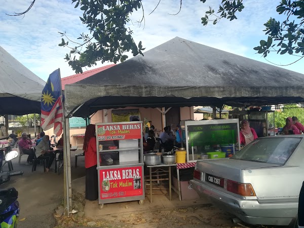 Pek Nga Ikan Roti Canai Taman Guru