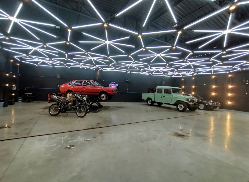 Foto de TRIBU - Estética Automotiva, Car Custom e Treinamentos