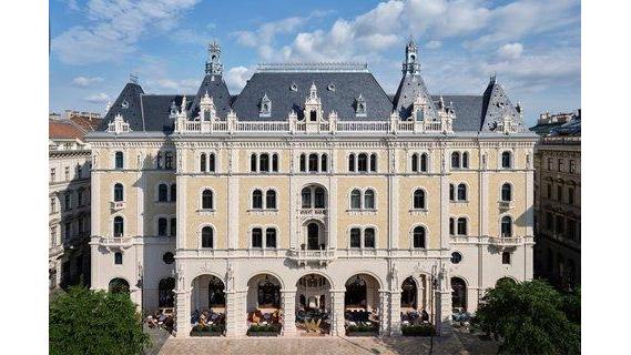 W Budapest, dog-friendly hotel in Budapest
