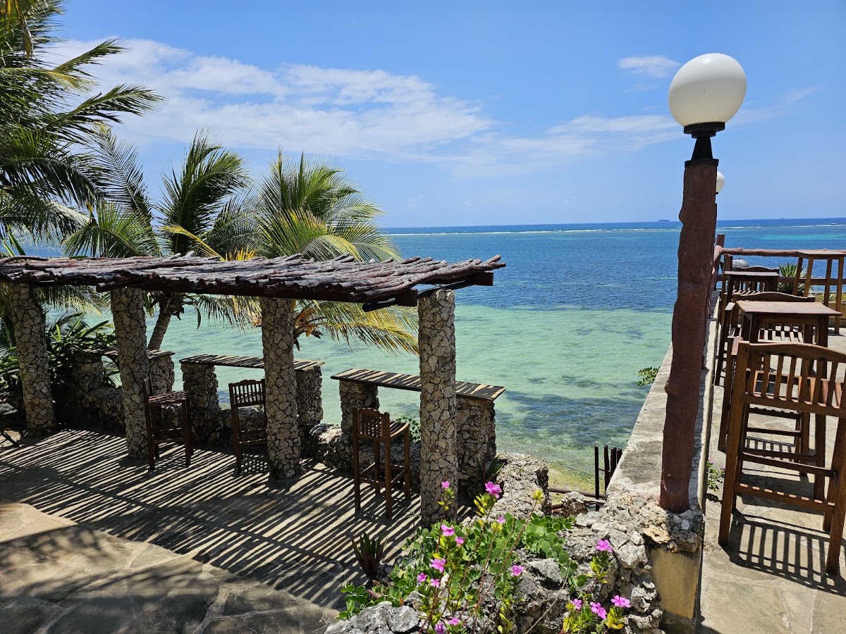Bahari Beach Hotel