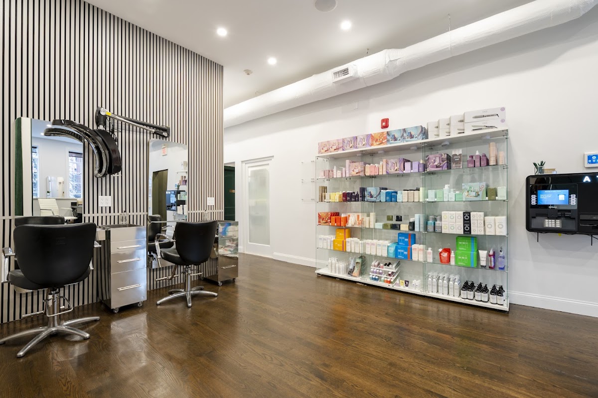 Viselli Salon: Google Places image 2