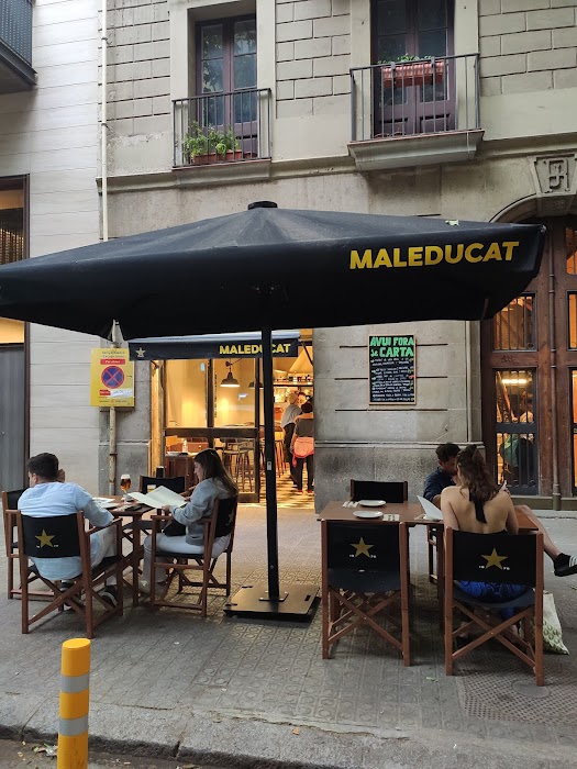 Maleducat fotoğraf 1